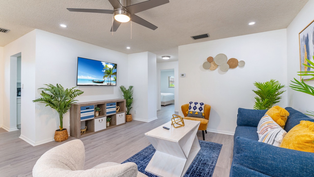 Photo of Livingroom in Middle River Terrace