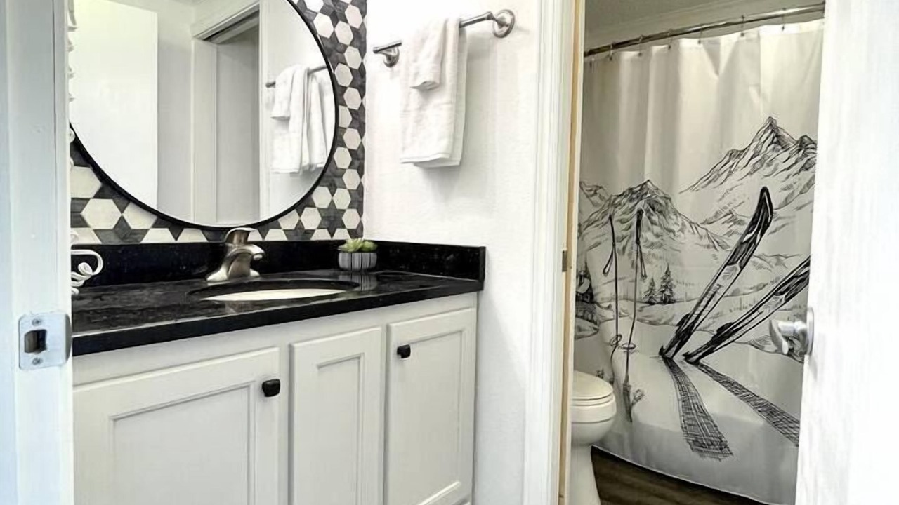 Photo of Bathroom in Edray