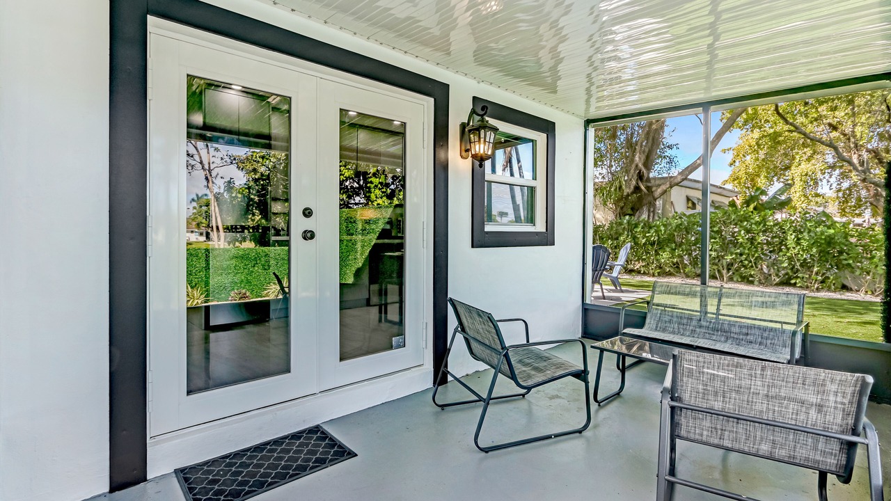 Photo of Outdoor in Hallandale Beach