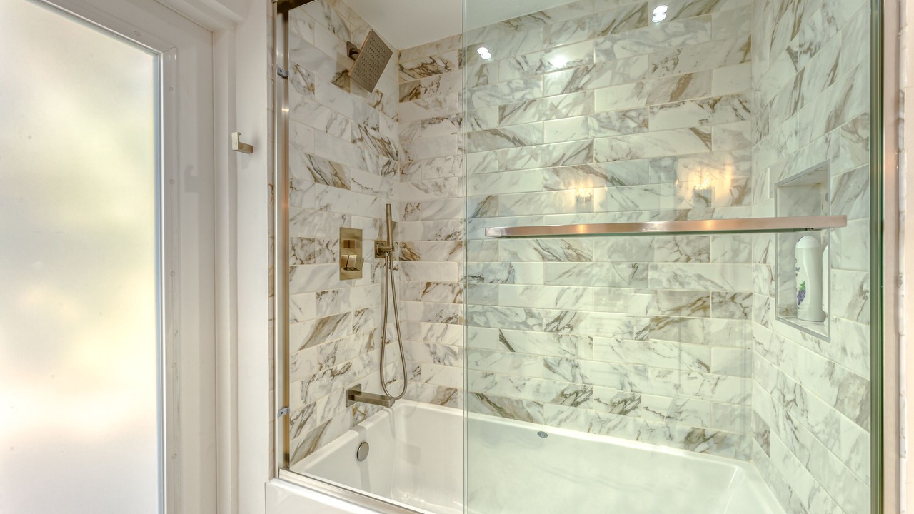 Photo of Bathroom in Dolphin Isles