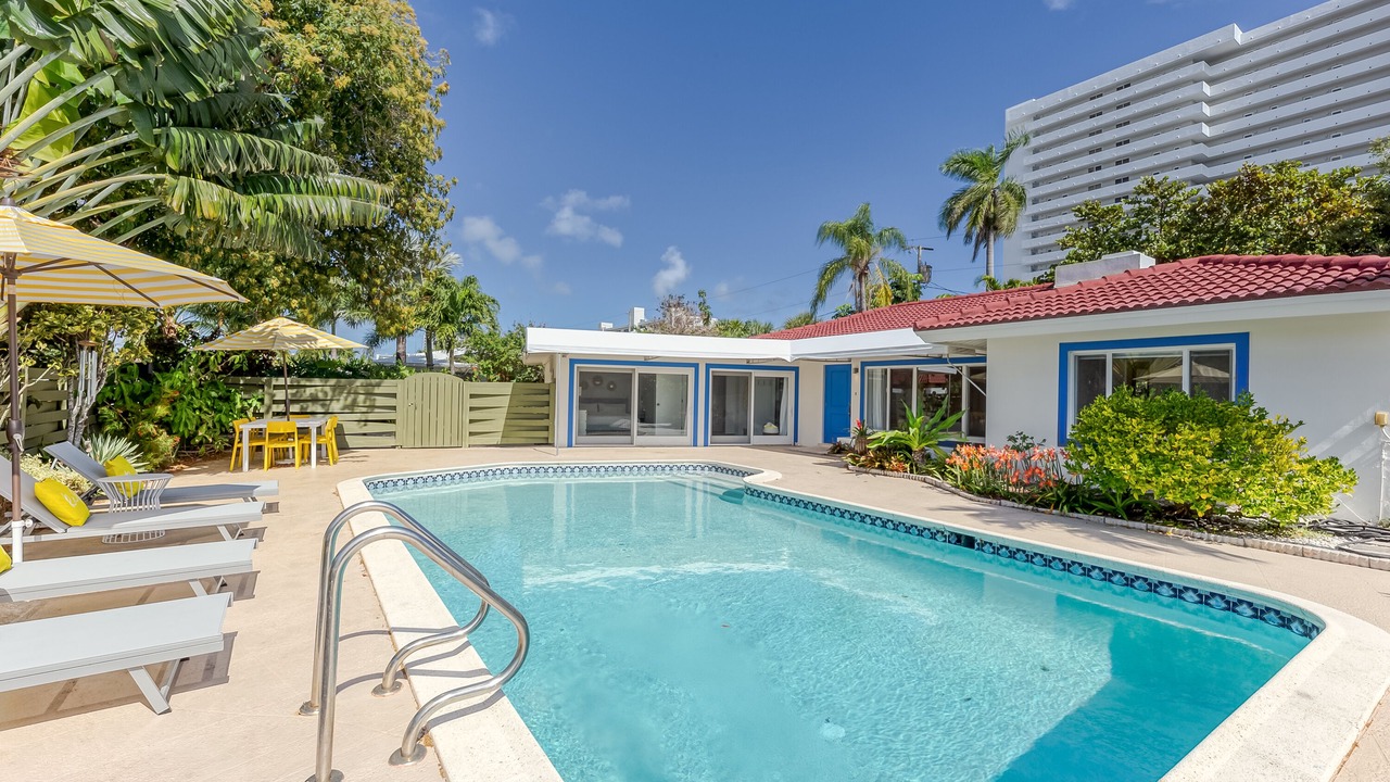 Photo of Outdoor in Dolphin Isles