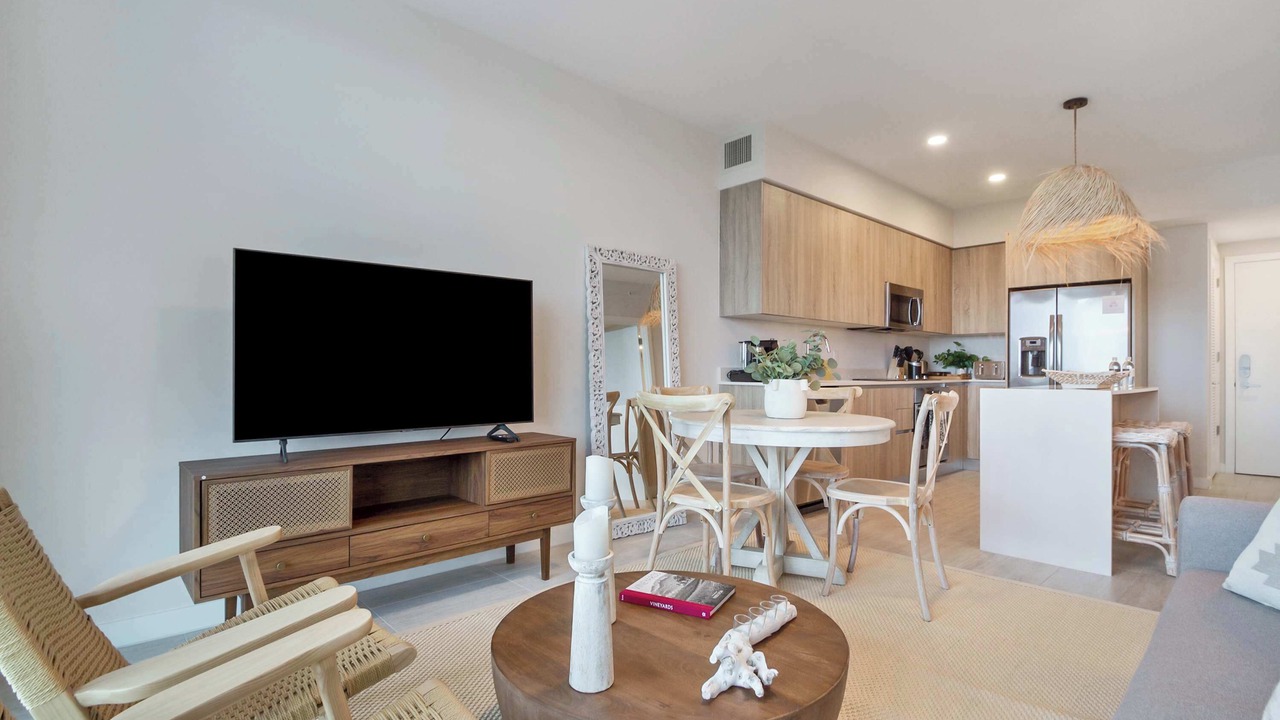 Photo of Livingroom in Northeast Miami