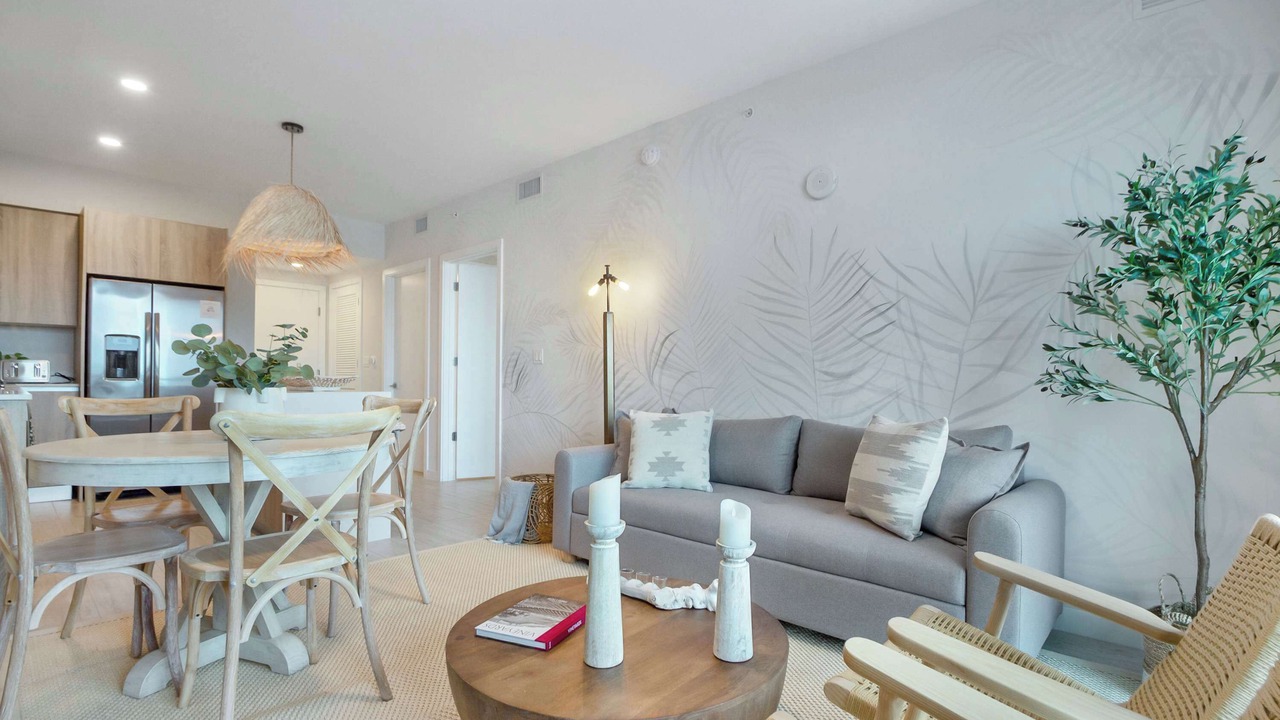 Photo of Livingroom in Northeast Miami
