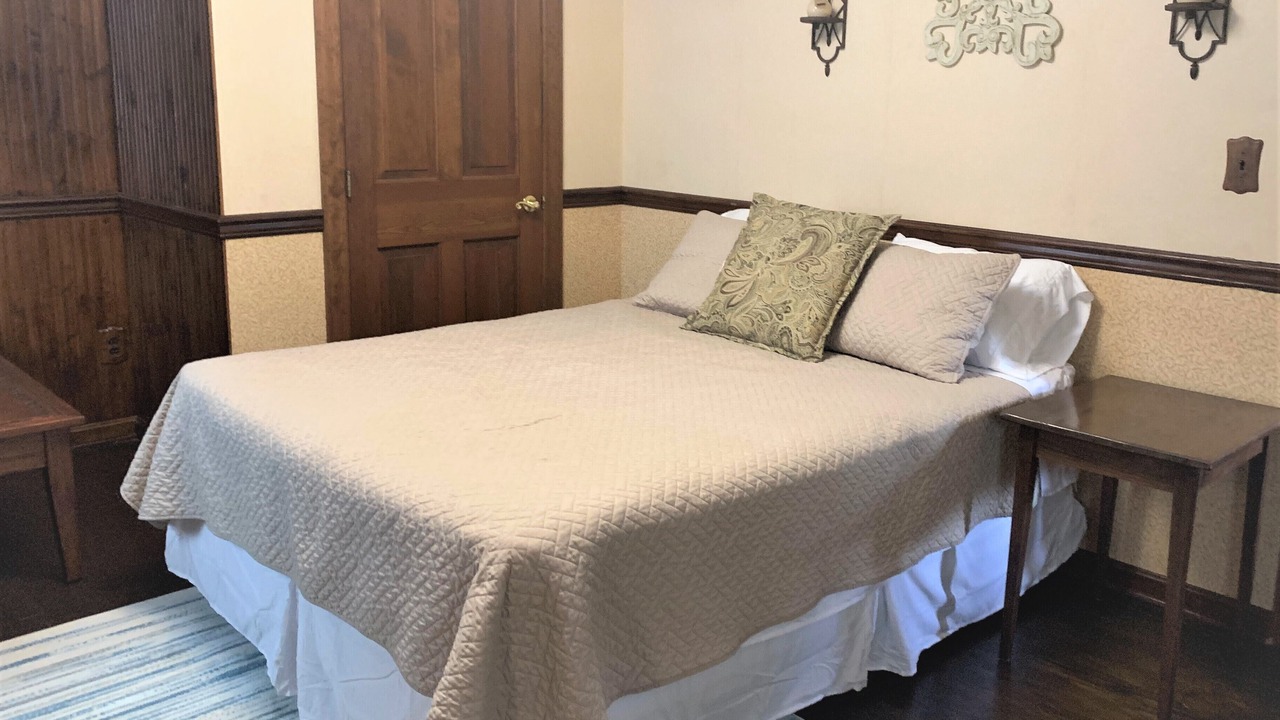 Photo of Bedroom in Rock Hall