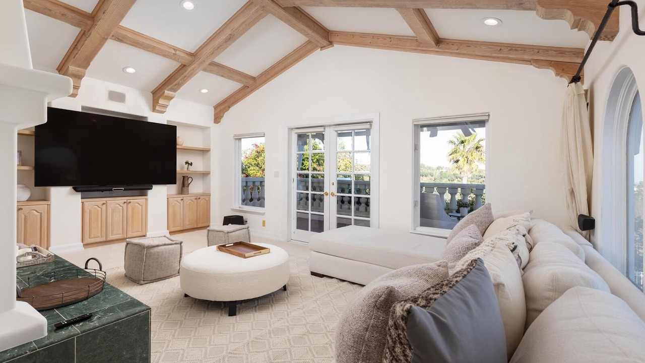 Photo of Livingroom in Bel Air