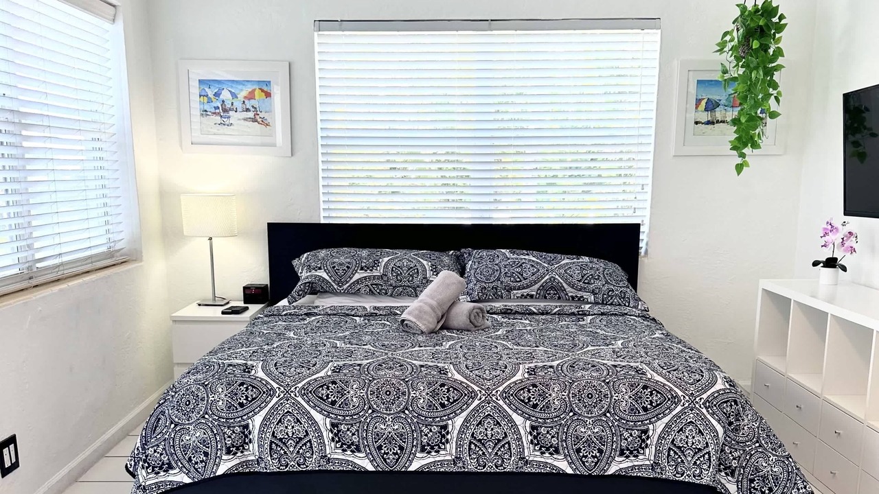 Photo of Bedroom in Hollywood South Central Beach