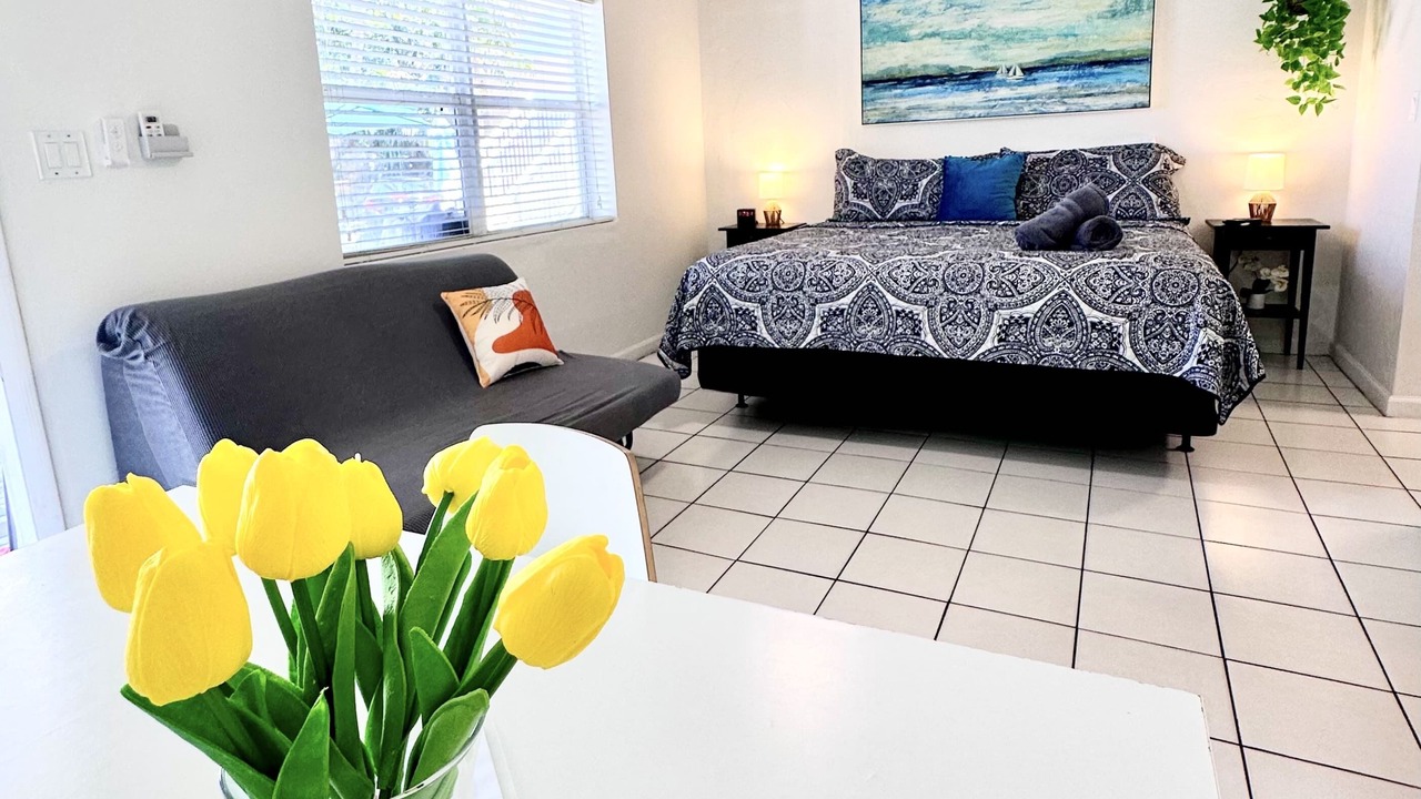 Photo of Bedroom in Hollywood South Central Beach