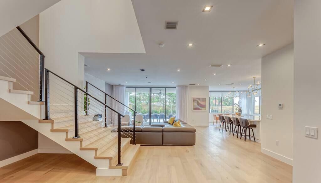 Photo of Livingroom in Lauderdale Beach