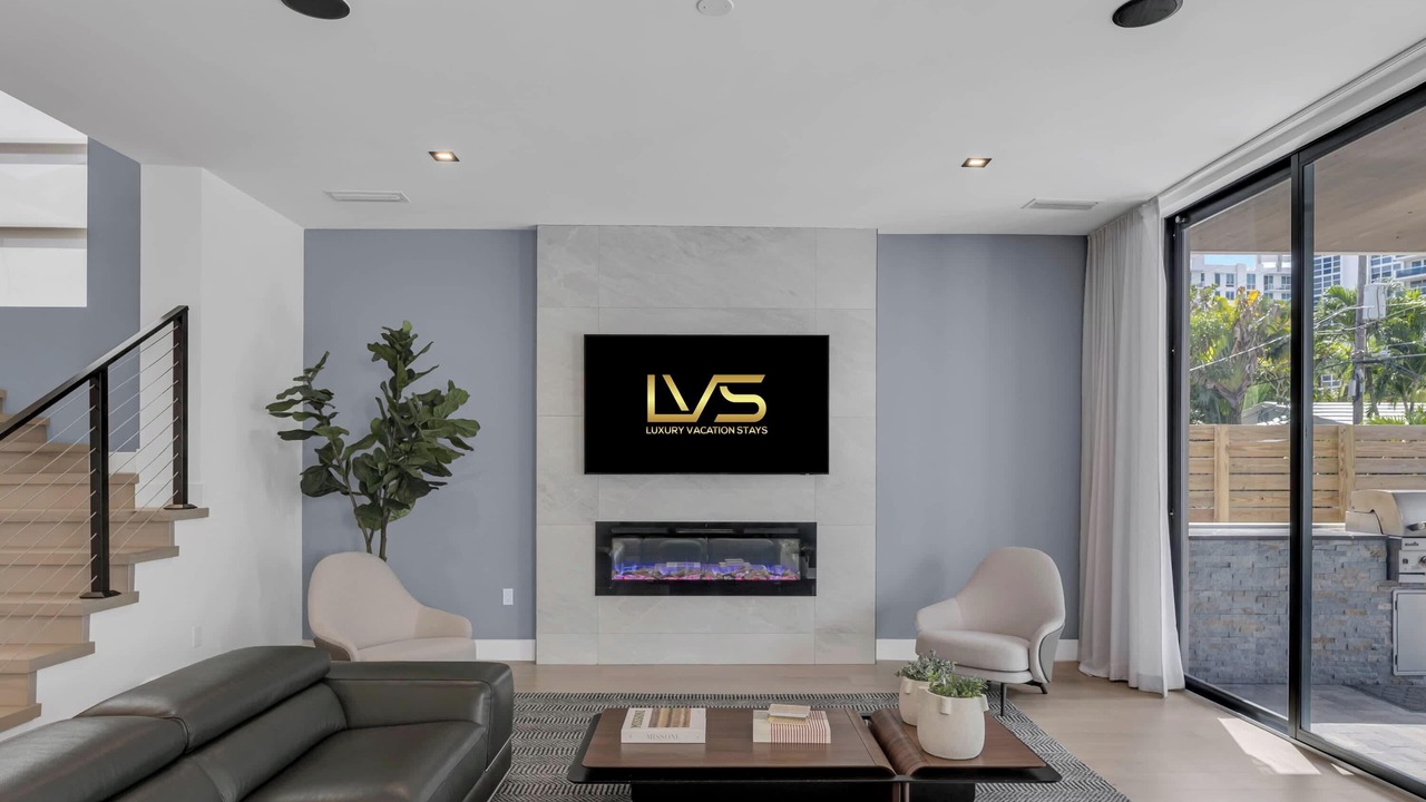 Photo of Livingroom in Lauderdale Beach