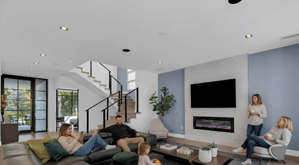 Photo of Livingroom in Lauderdale Beach