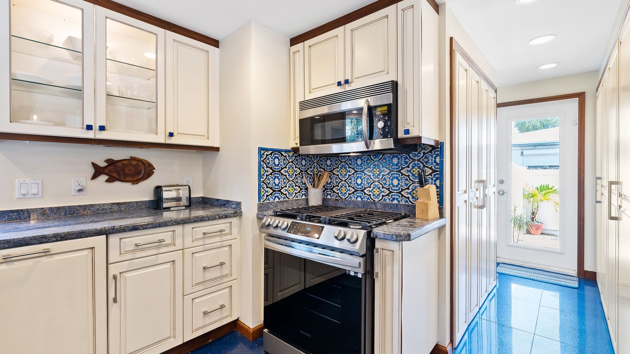 Photo of Kitchen in Lauderdale Beach