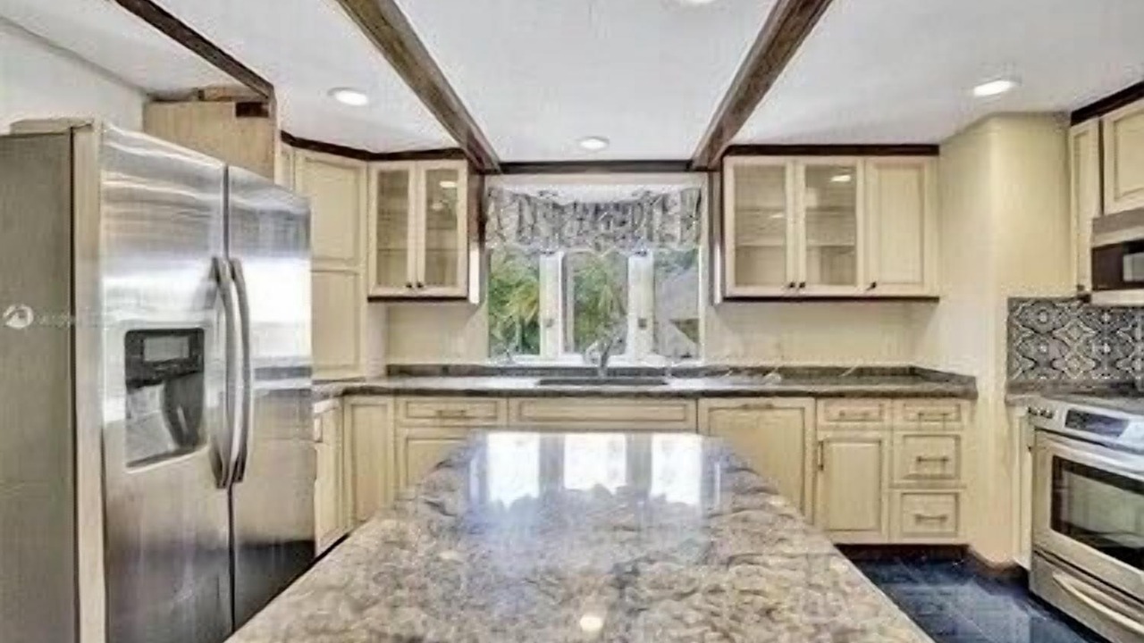 Photo of Kitchen in Lauderdale Beach