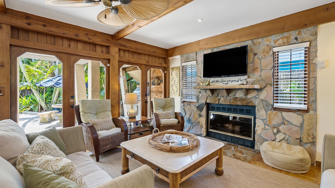 Photo of Livingroom in Lauderdale Beach