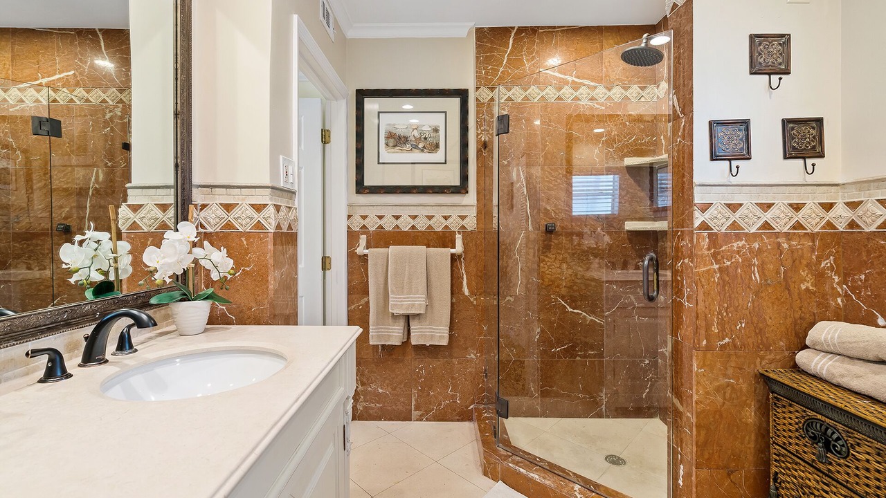 Photo of Bathroom in Lauderdale Beach