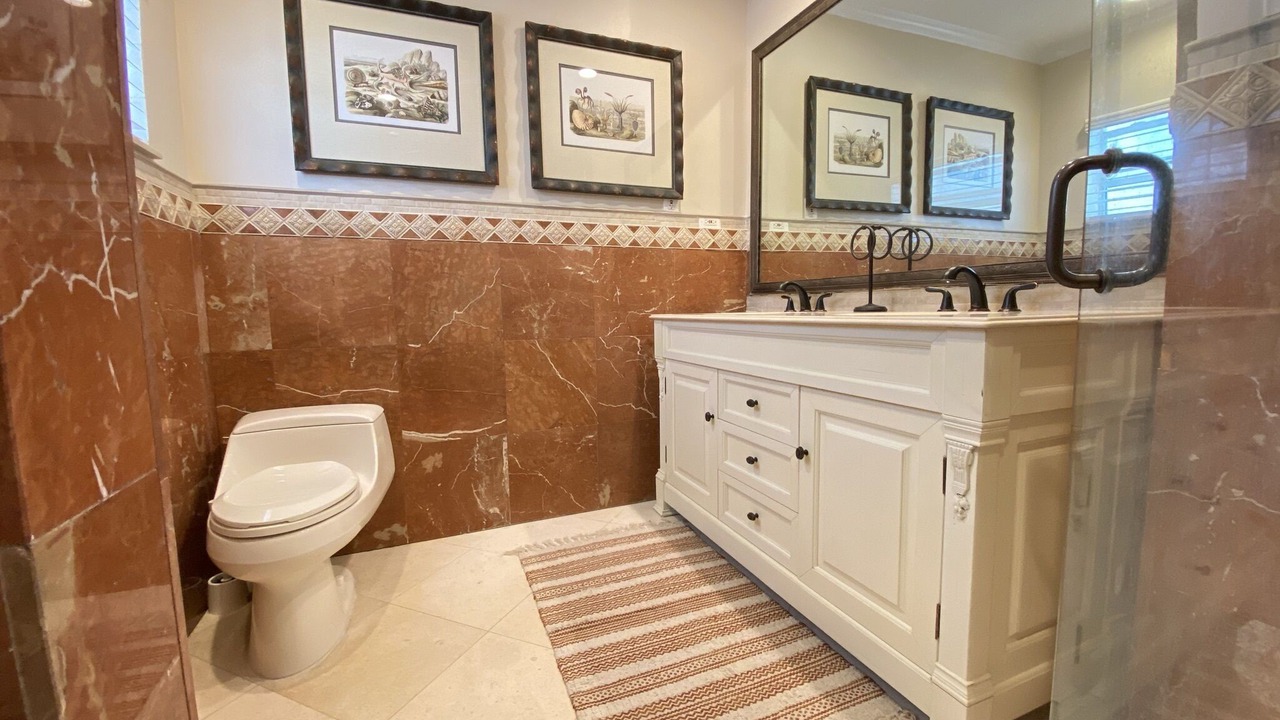 Photo of Bathroom in Lauderdale Beach