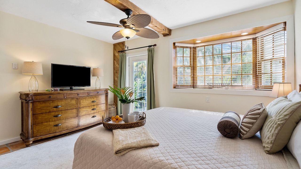 Photo of Bedroom in Lauderdale Beach