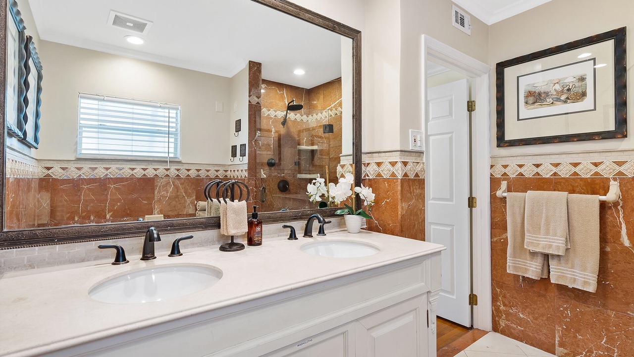 Photo of Bathroom in Lauderdale Beach