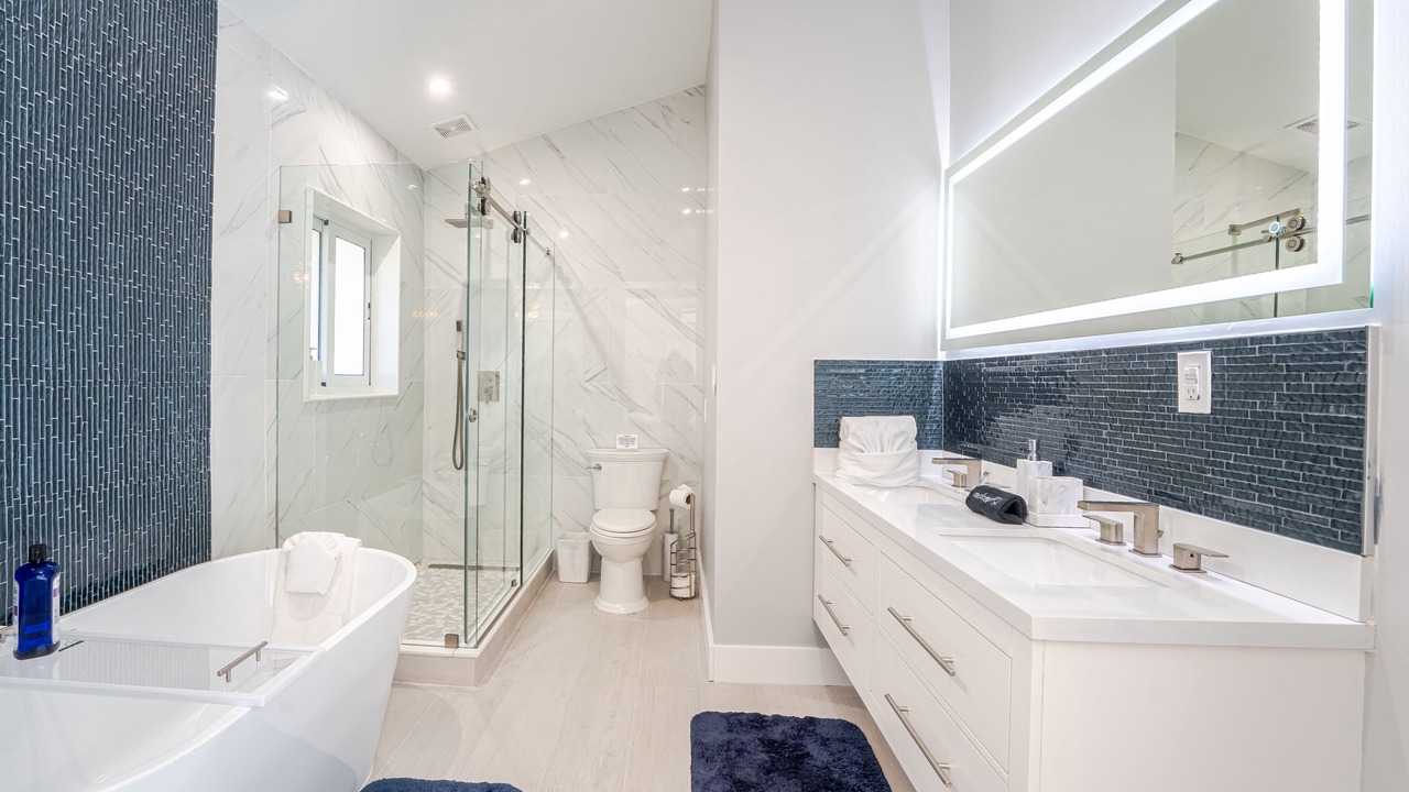 Photo of Bathroom in Lauderdale-by-the-Sea