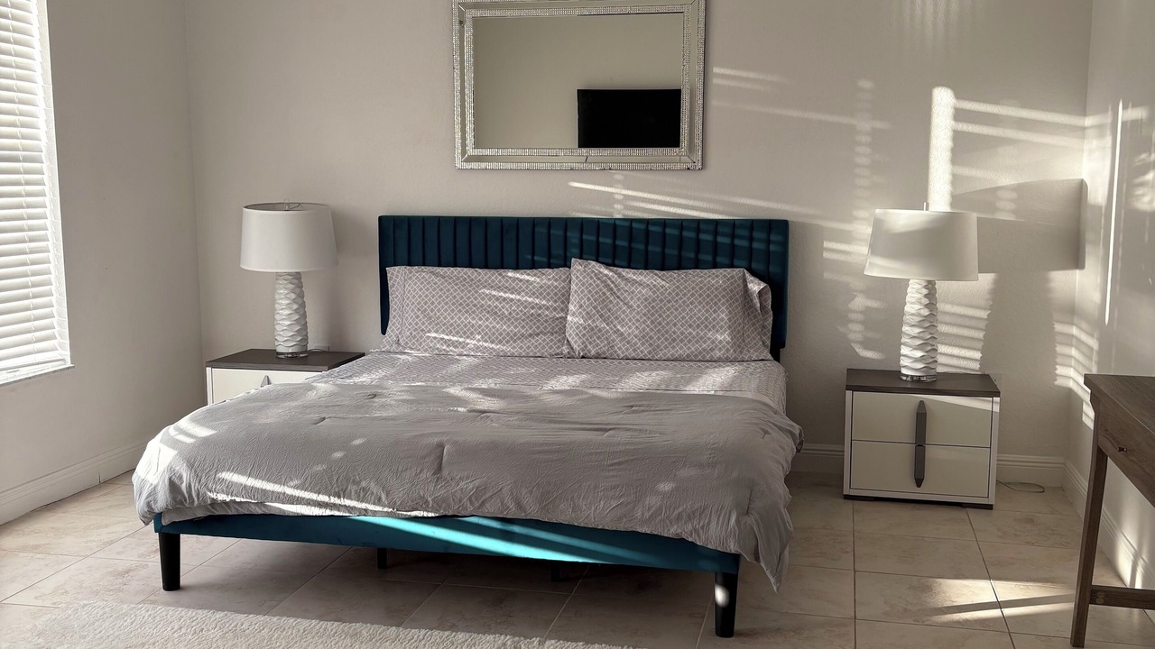 Photo of Bedroom in Miramar