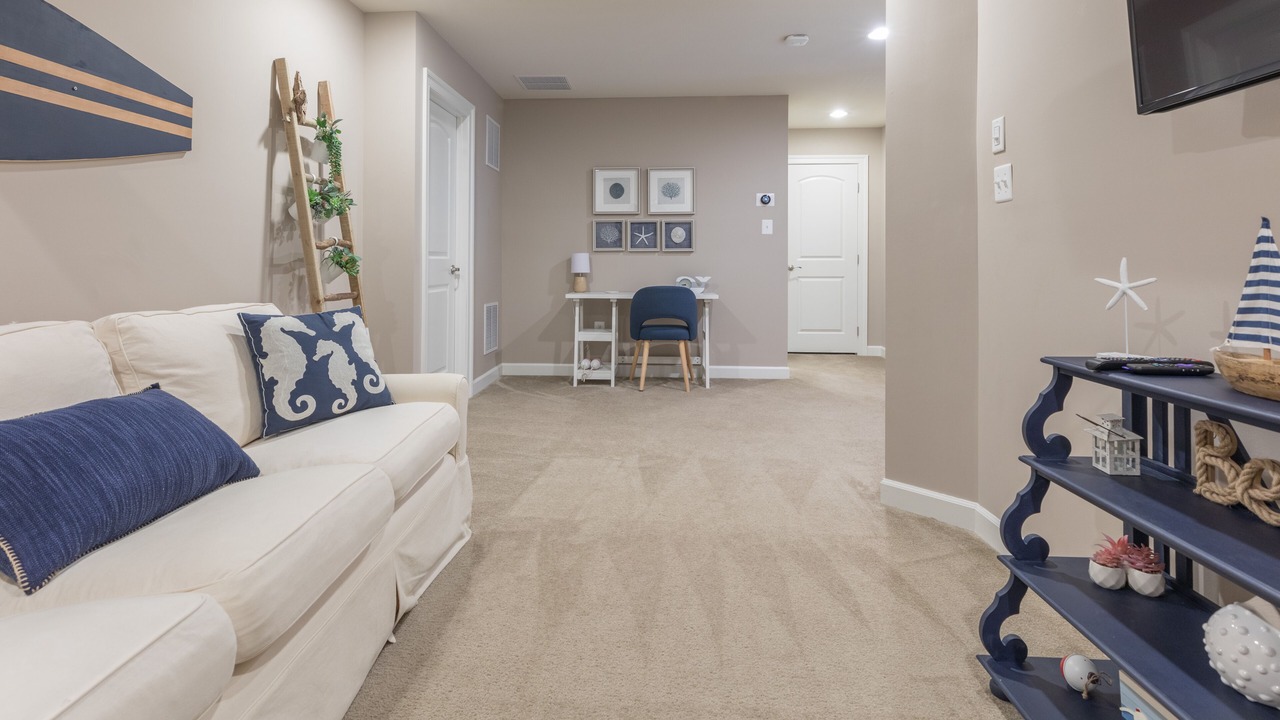 Photo of Livingroom in Bayside