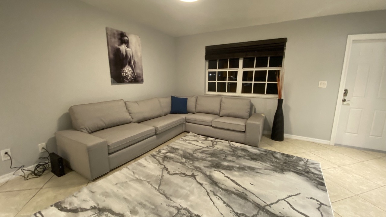 Photo of Livingroom in North Central Hollywood