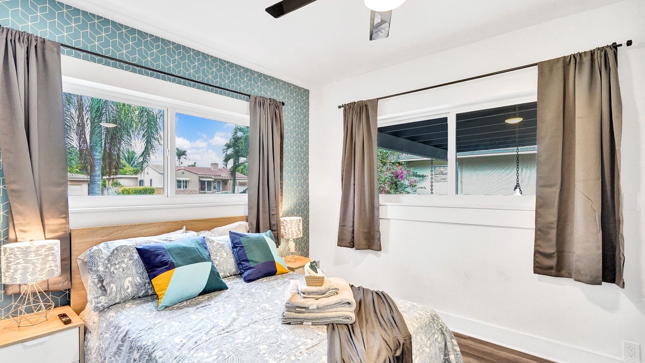 Photo of Bedroom in Downtown Hollywood