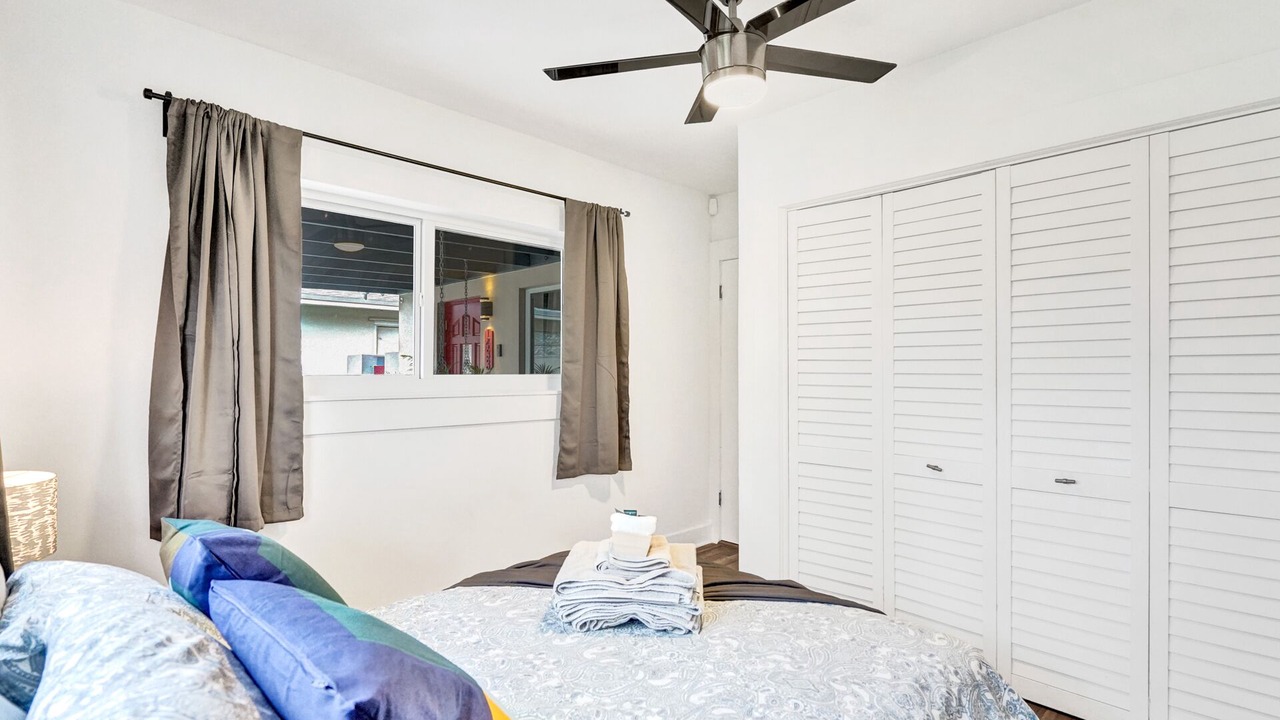Photo of Bedroom in Downtown Hollywood