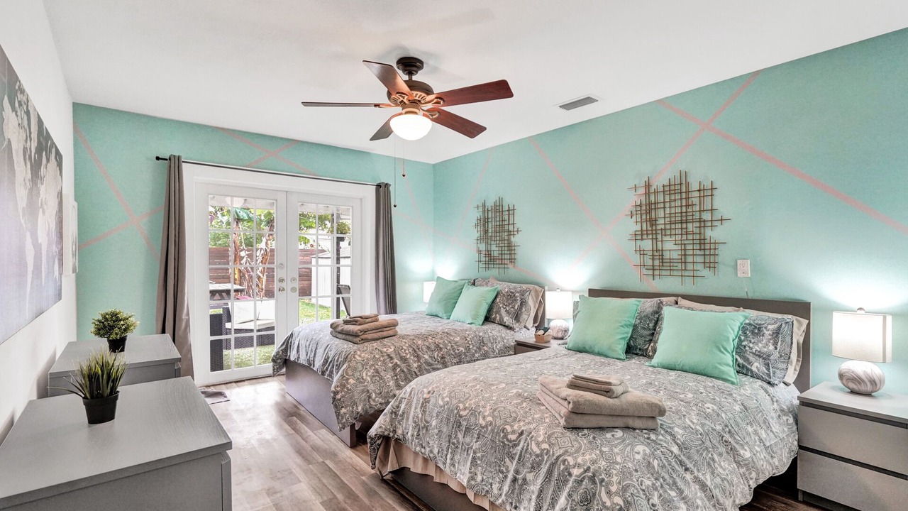 Photo of Bedroom in Downtown Hollywood