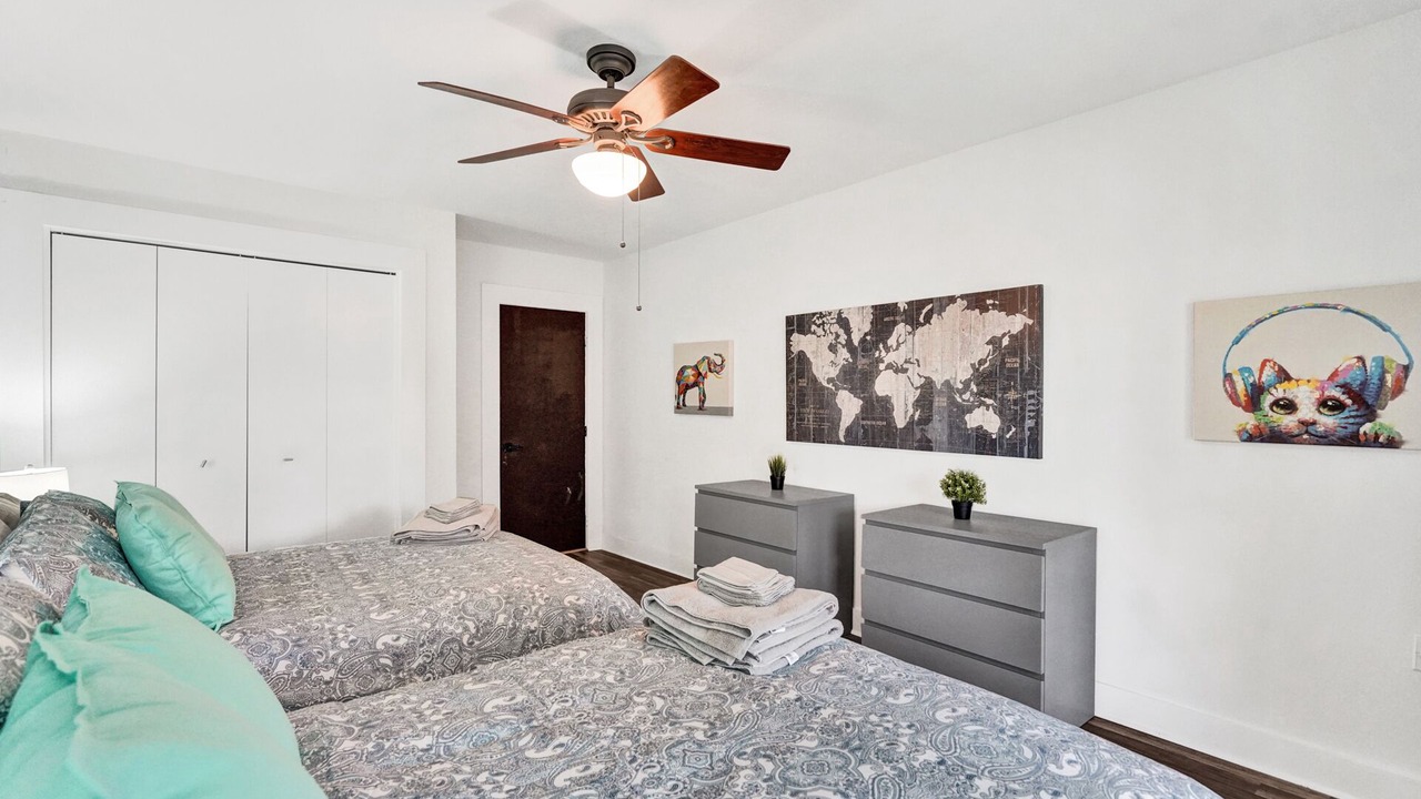 Photo of Bedroom in Downtown Hollywood