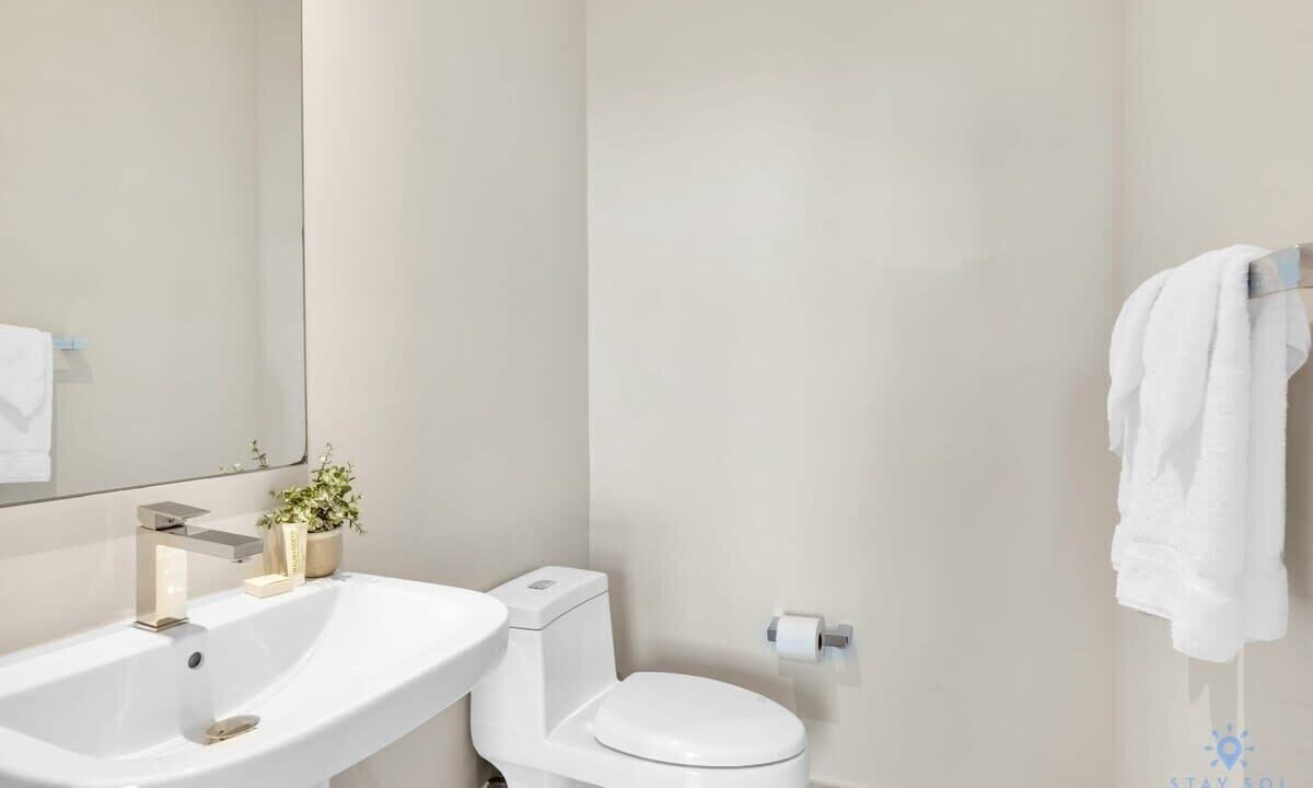 Photo of Bathroom in Hollywood South Central Beach