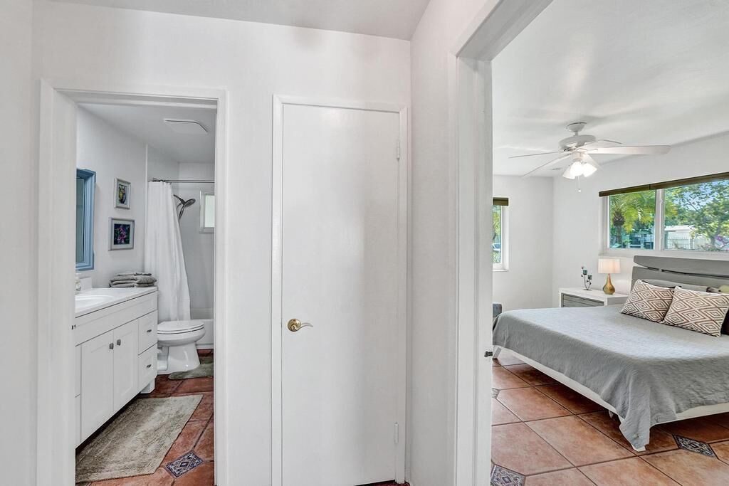 Photo of Bathroom in Lauderdale-by-the-Sea