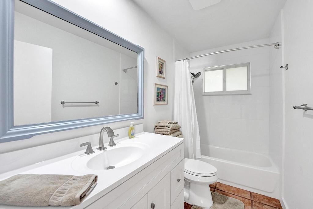 Photo of Bathroom in Lauderdale-by-the-Sea