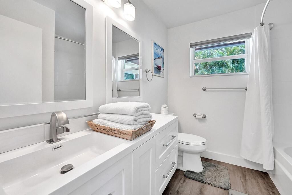 Photo of Bathroom in Lauderdale-by-the-Sea