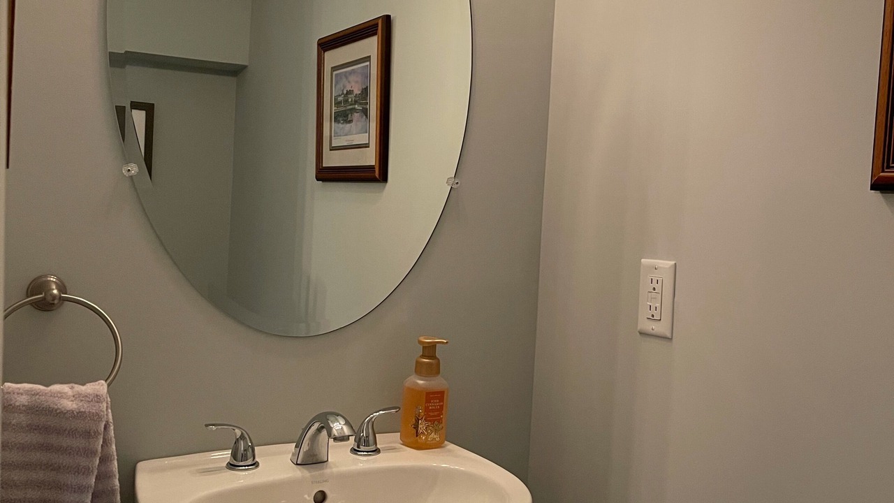 Photo of Bathroom in Cedar Neck