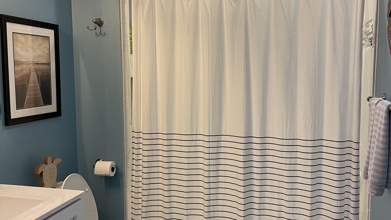 Photo of Bathroom in Cedar Neck
