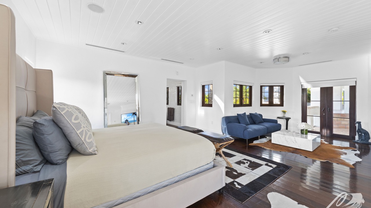 Photo of Bedroom in Northeast Miami