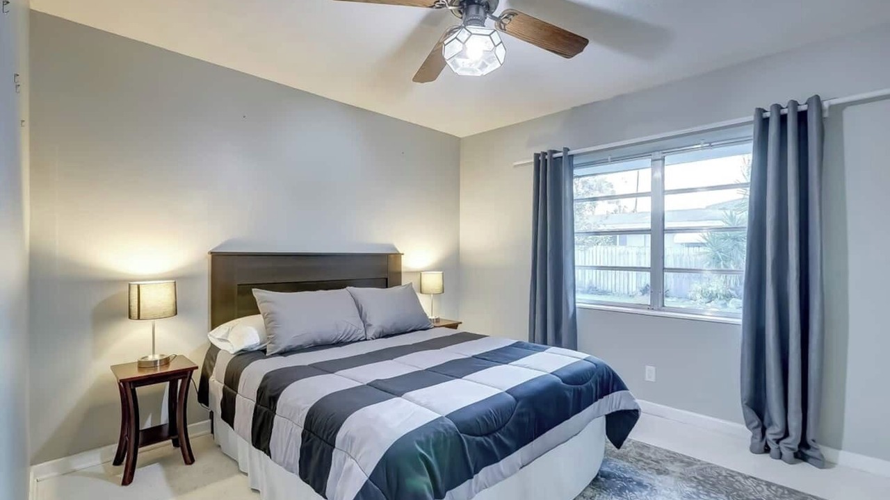 Photo of Bedroom in Middle River Terrace