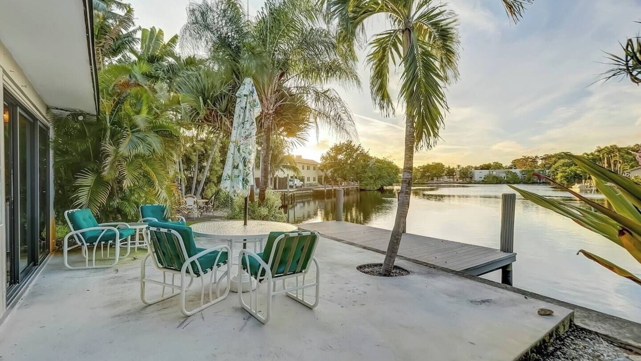 Photo of Outdoor in Middle River Terrace