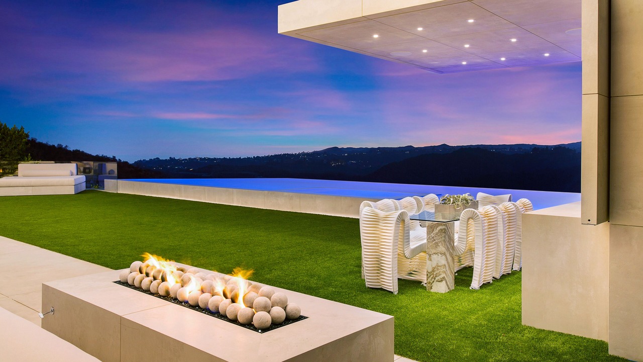 Photo of Patio Balcony in Beverly Hills