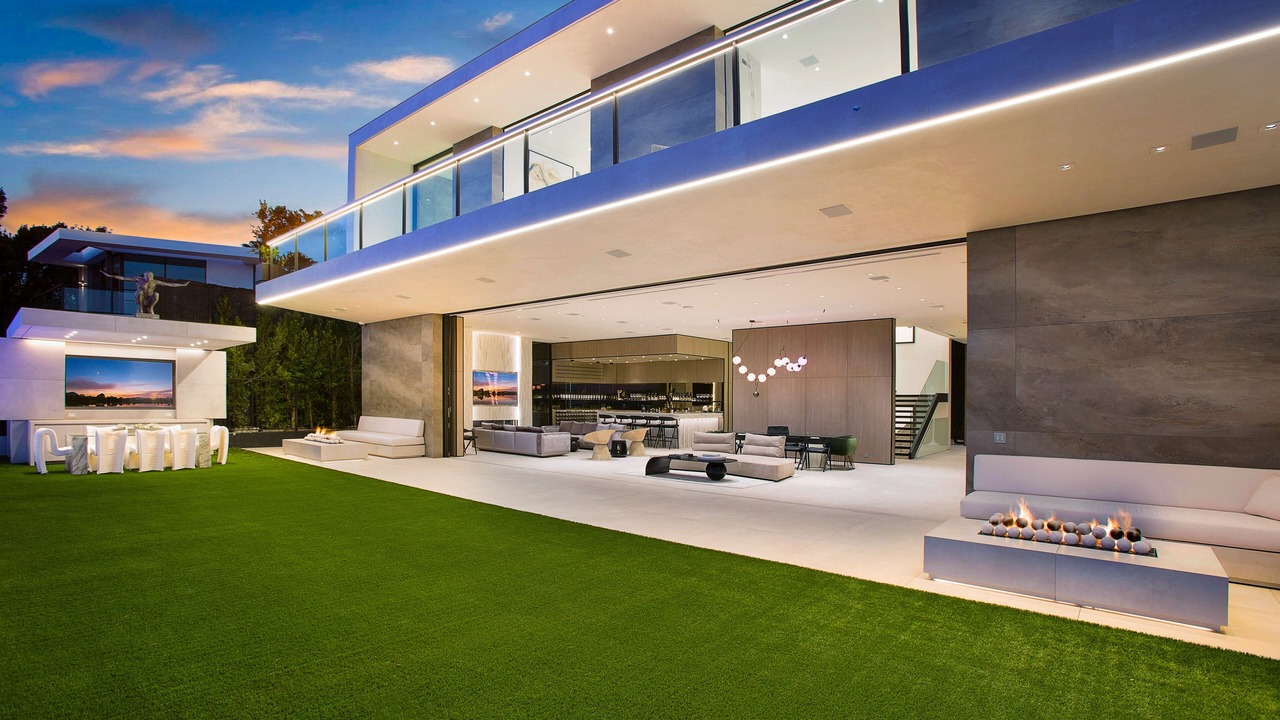 Photo of Patio Balcony in Beverly Hills