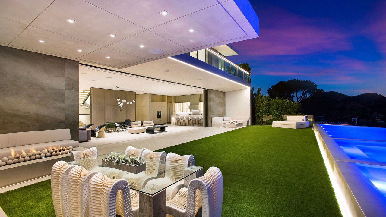 Photo of Patio Balcony in Beverly Hills