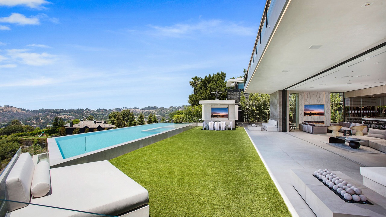 Photo of Outdoor in Beverly Hills