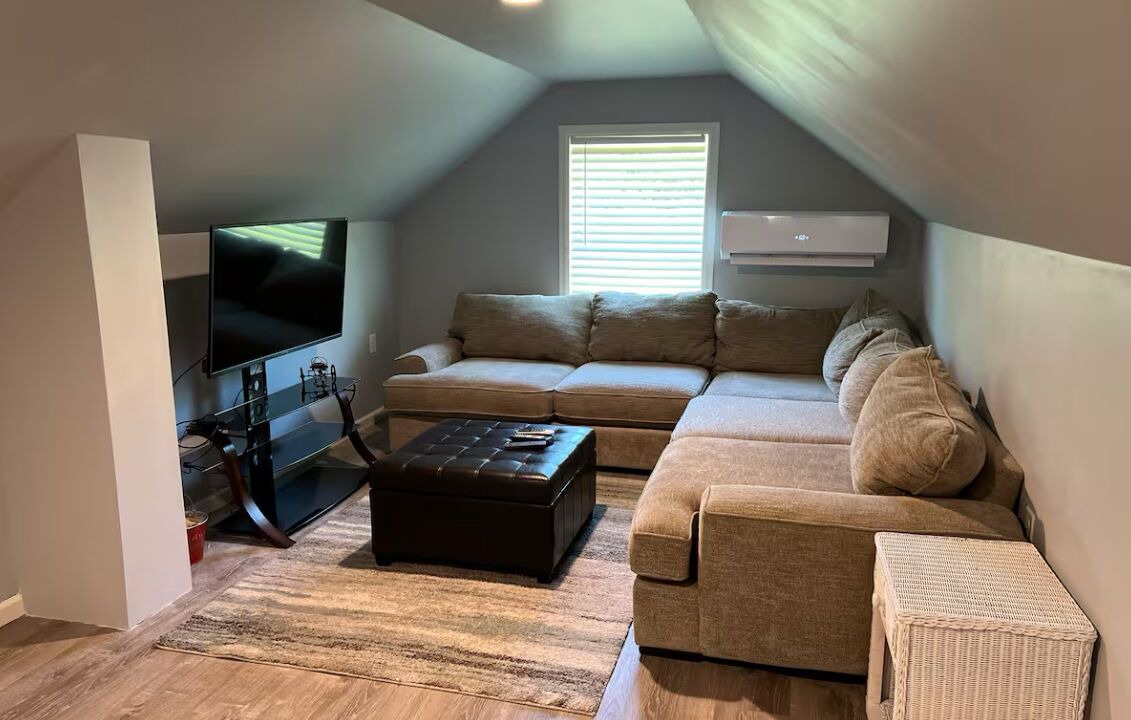 Photo of Livingroom in Milton