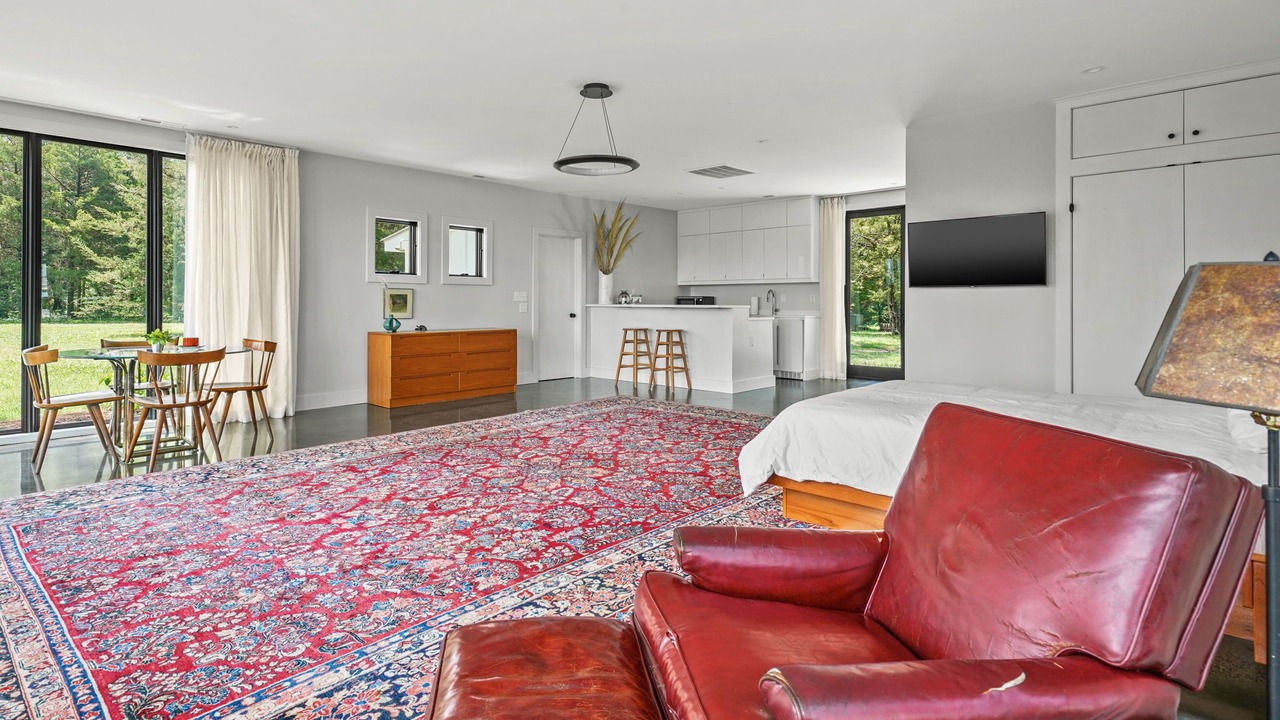 Photo of Bedroom in Temperanceville
