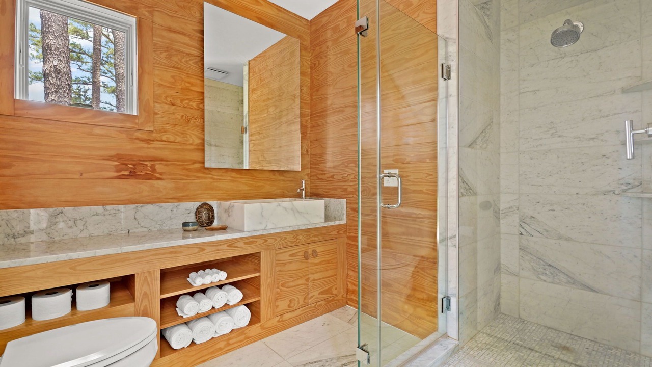 Photo of Bathroom in Temperanceville