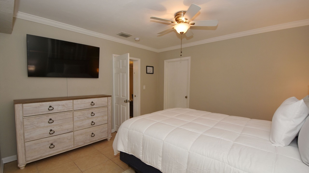 Photo of Bedroom in Riverside Park