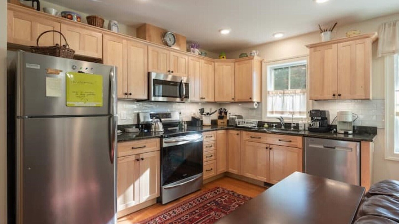 Photo of Kitchen in Barracks Rugby