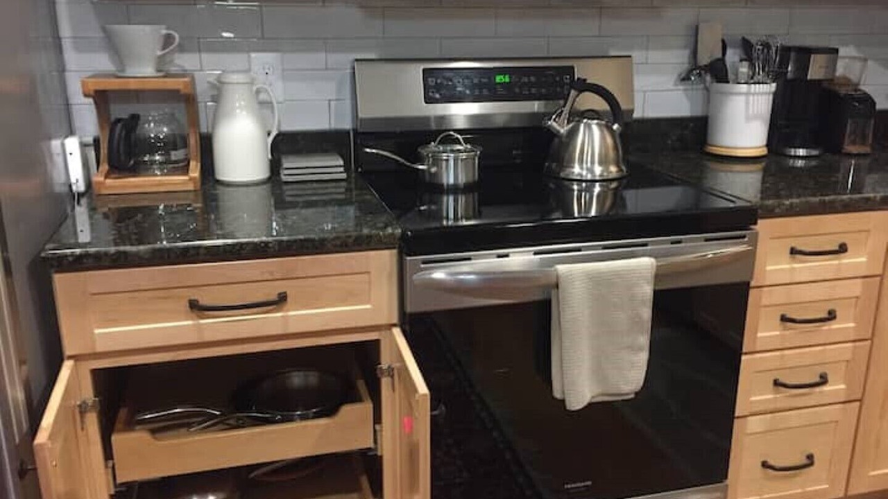 Photo of Kitchen in Barracks Rugby
