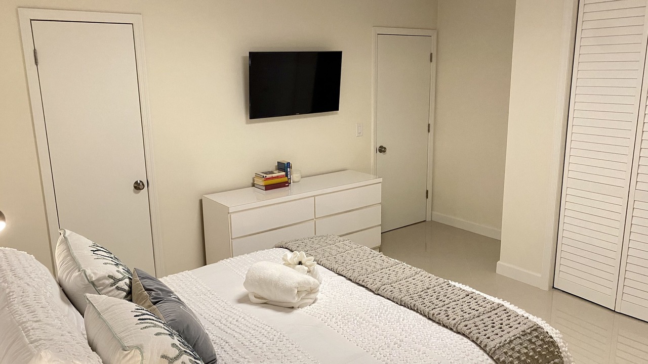 Photo of Bedroom in Deerfield Beach