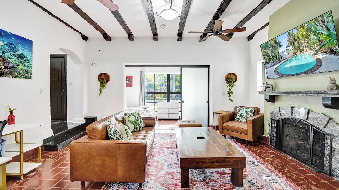 Photo of Livingroom in South Lake
